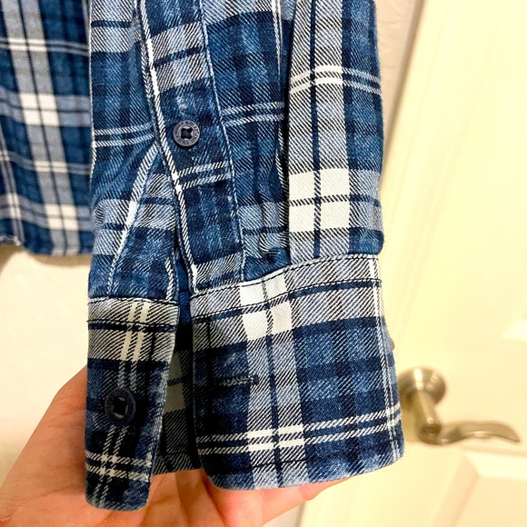 Men’s American Rag Brand Flannel - Picture 4 of 4
